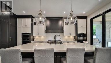 1301 TWIN OAKS DELL Mississauga (Lorne Park) Ontario photo 12