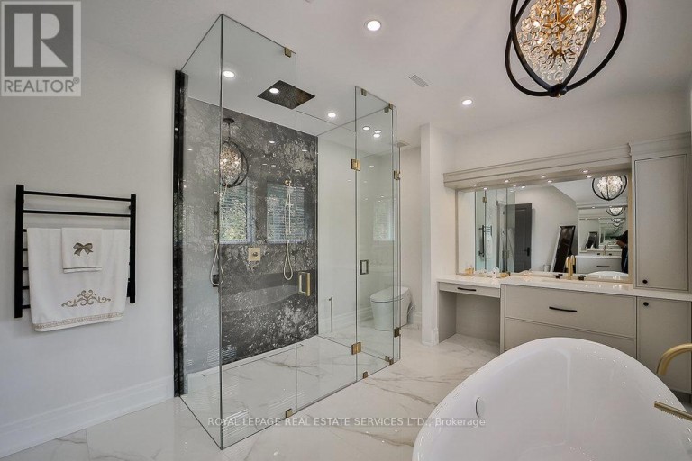 1301 TWIN OAKS DELL, Mississauga (Lorne Park), Ontario, L5H3J9