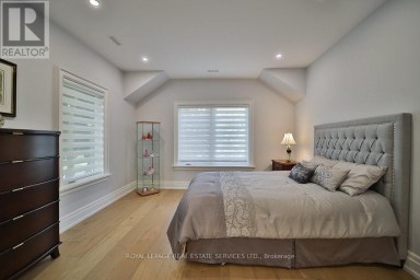 1301 TWIN OAKS DELL Mississauga (Lorne Park) Ontario photo 21