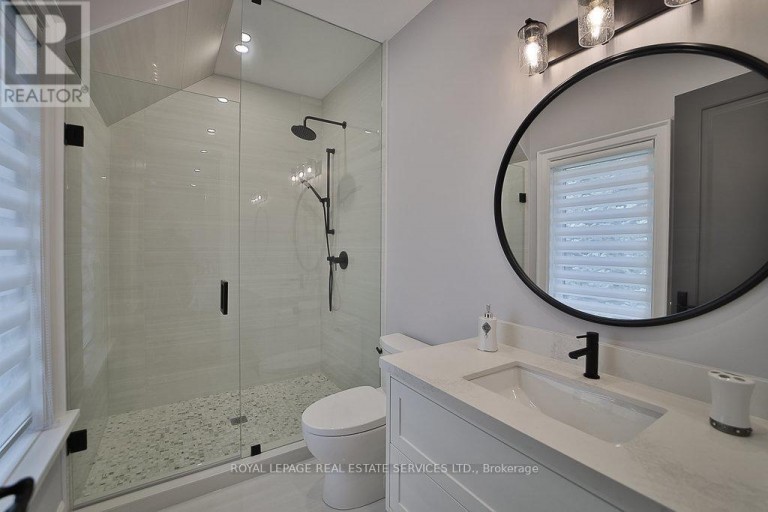 1301 TWIN OAKS DELL, Mississauga (Lorne Park), Ontario, L5H3J9