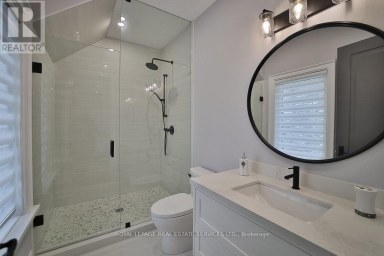 1301 TWIN OAKS DELL Mississauga (Lorne Park) Ontario photo 25
