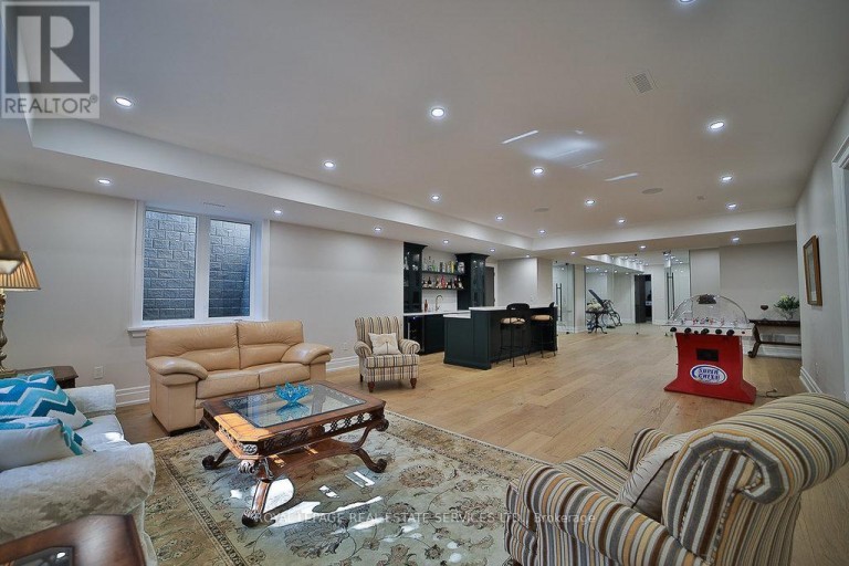 1301 TWIN OAKS DELL, Mississauga (Lorne Park), Ontario, L5H3J9