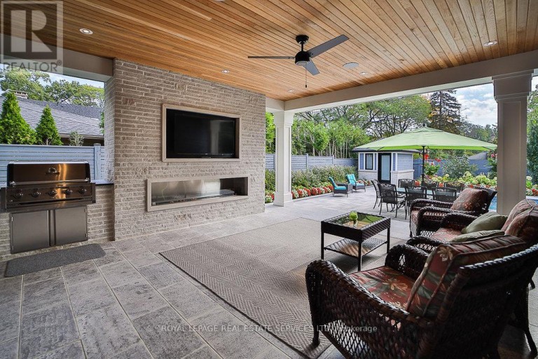 1301 TWIN OAKS DELL, Mississauga (Lorne Park), Ontario, L5H3J9