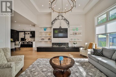 1301 TWIN OAKS DELL Mississauga (Lorne Park) Ontario photo 4
