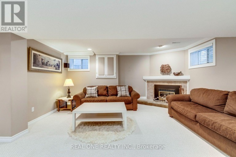 1246 LANDFAIR CRESCENT, Oakville (FA Falgarwood), Ontario, L6H2N3