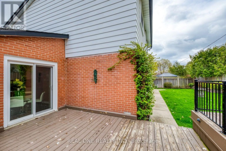 1246 LANDFAIR CRESCENT, Oakville (FA Falgarwood), Ontario, L6H2N3