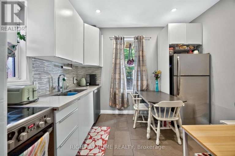 1 - 24 LOCKE STREET S, Hamilton (Strathcona), Ontario, L8P3Z8