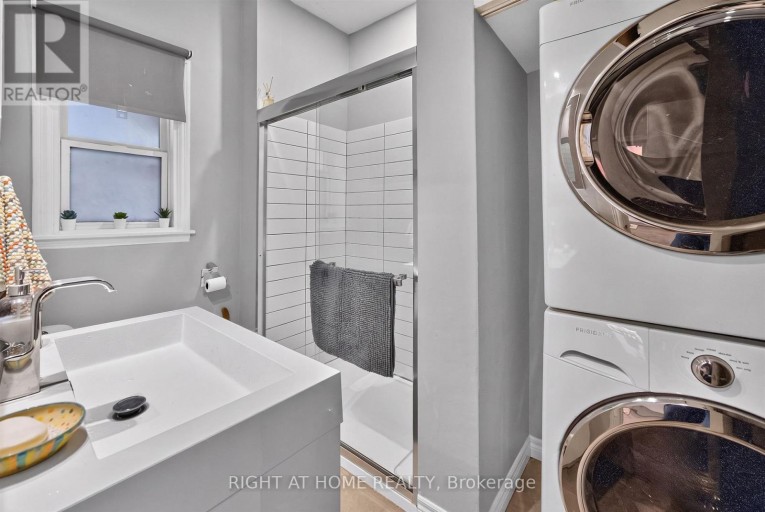1 - 24 LOCKE STREET S, Hamilton (Strathcona), Ontario, L8P3Z8