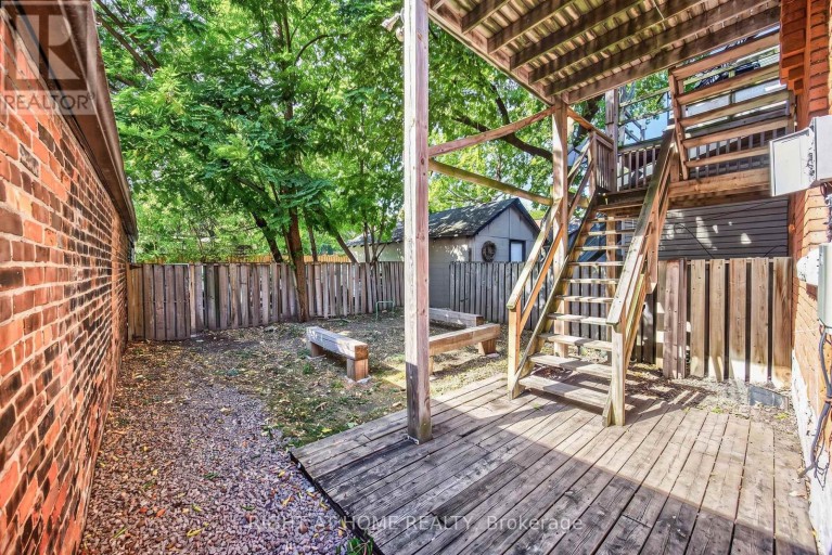 1 - 24 LOCKE STREET S, Hamilton (Strathcona), Ontario, L8P3Z8