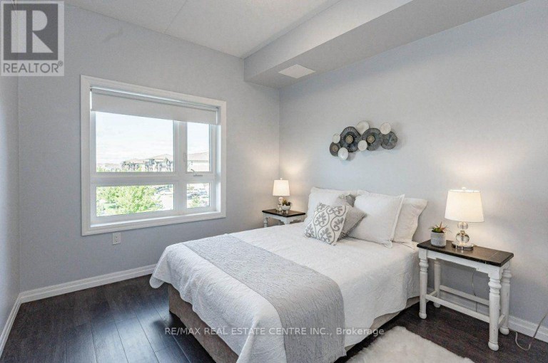 319 - 35 KINGSBURY SQUARE, Guelph (Pineridge/Westminster Woods), Ontario, N1L0J4