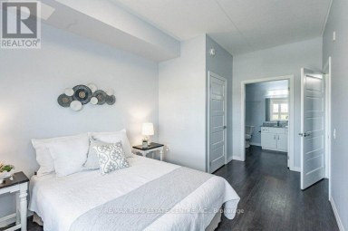 319 - 35 KINGSBURY SQUARE Guelph (Pineridge/Westminster Woods) Ontario photo 18