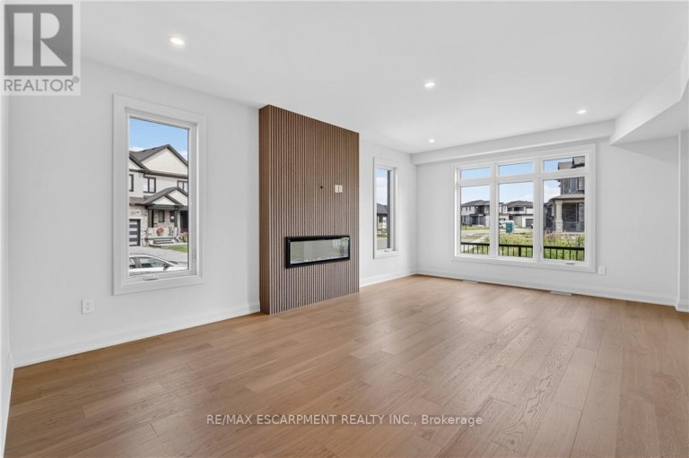8905 ANGIE DRIVE, Niagara Falls (Forestview), Ontario, L2H3W8