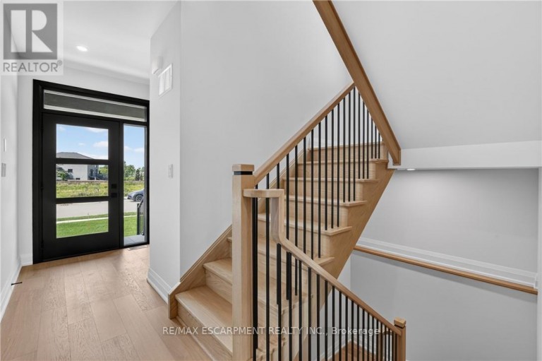 8905 ANGIE DRIVE, Niagara Falls (Forestview), Ontario, L2H3W8