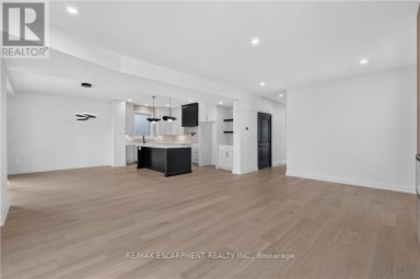 8905 ANGIE DRIVE Niagara Falls (Forestview) Ontario photo 14