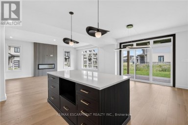 8905 ANGIE DRIVE Niagara Falls (Forestview) Ontario photo 19