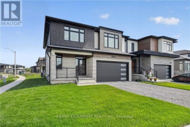 8905 ANGIE DRIVE Niagara Falls (Forestview) Ontario photo 2