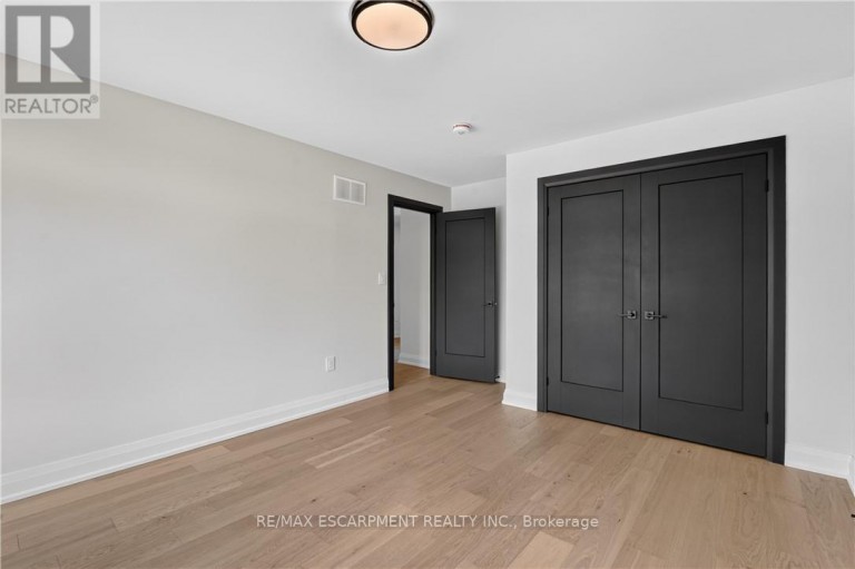 8905 ANGIE DRIVE, Niagara Falls (Forestview), Ontario, L2H3W8