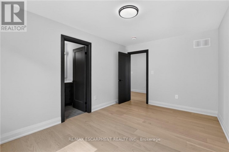 8905 ANGIE DRIVE, Niagara Falls (Forestview), Ontario, L2H3W8