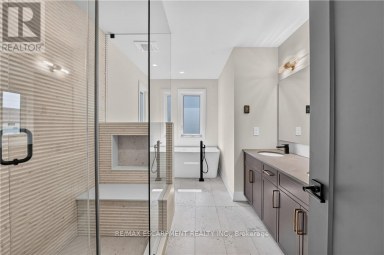8905 ANGIE DRIVE Niagara Falls (Forestview) Ontario photo 41