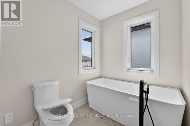 8905 ANGIE DRIVE Niagara Falls (Forestview) Ontario photo 43