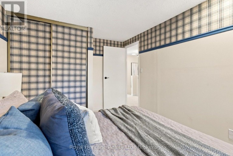 814 CAVAN COURT, Oshawa (Vanier), Ontario, L1J7B8