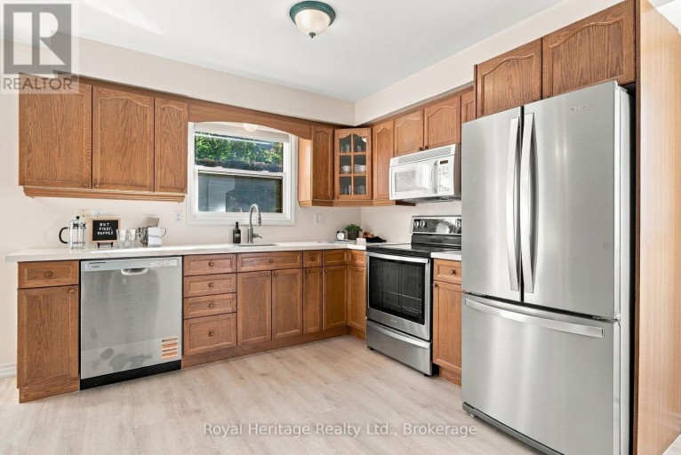 814 CAVAN COURT, Oshawa (Vanier), Ontario, L1J7B8
