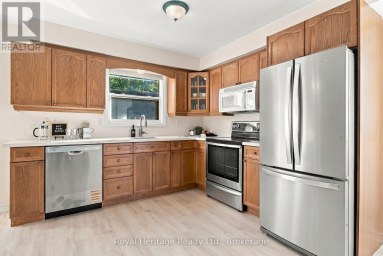 814 CAVAN COURT Oshawa (Vanier) Ontario photo 7