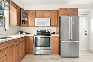 814 CAVAN COURT Oshawa (Vanier) Ontario photo 8
