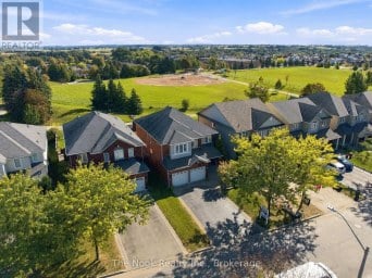37 SWINDELLS STREET Clarington (Bowmanville) Ontario photo 2