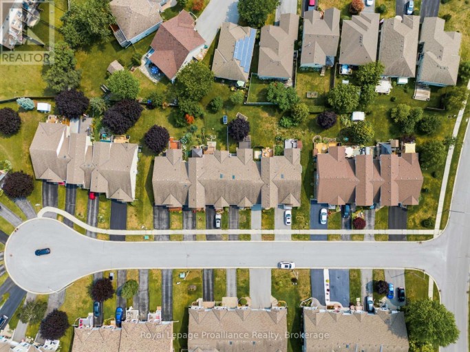 17 ALDER COURT, Belleville (Belleville Ward), Ontario, K8P5L5