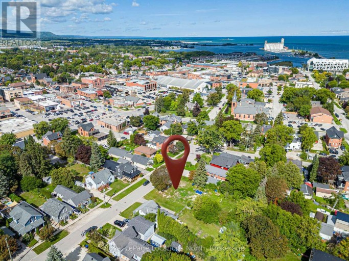 23 MARKET STREET, Collingwood, Ontario, L9Y3M5