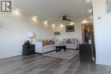 1010 - 100 LEEWARD GLENWAY Toronto (Flemingdon Park) Ontario photo 5