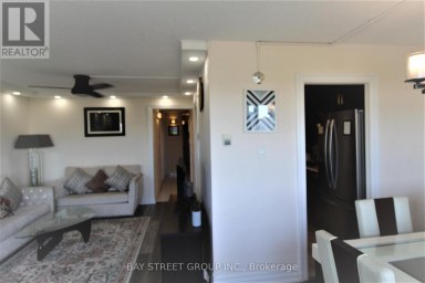 1010 - 100 LEEWARD GLENWAY Toronto (Flemingdon Park) Ontario photo 7