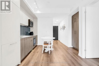212 - 863 ST. CLAIR AVENUE W Toronto (Wychwood) Ontario photo 6