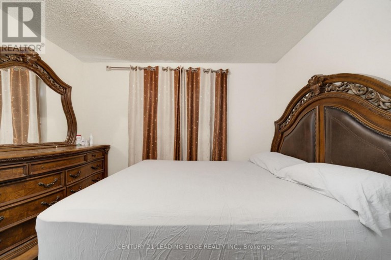 2353 WILDWOOD CRESCENT, Pickering (Brock Ridge), Ontario, L1X2N1