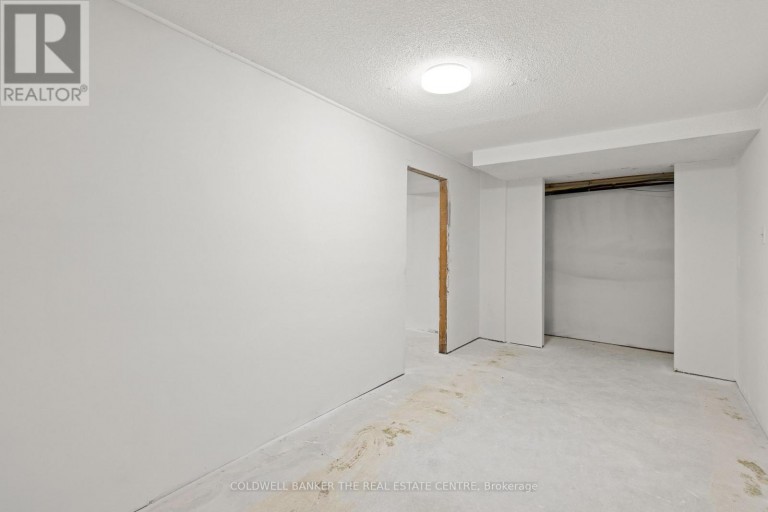 3211 COWAN AVENUE, Innisfil, Ontario, L9S2K2