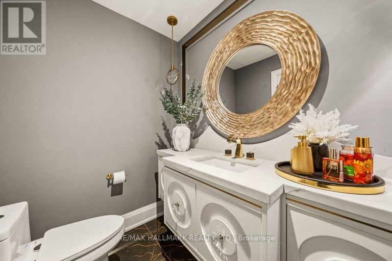 18 ARDMORE CRESCENT, Richmond Hill (Bayview Hill), Ontario, L4B2H7