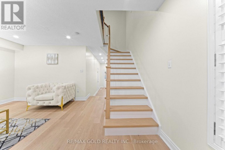 107 CRYSTALVIEW CRESCENT, Brampton (Bram East), Ontario, L6P2S2