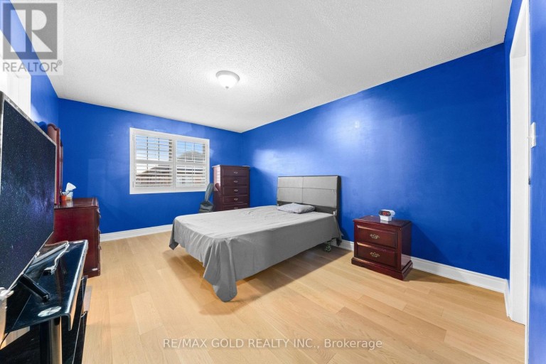 107 CRYSTALVIEW CRESCENT, Brampton (Bram East), Ontario, L6P2S2