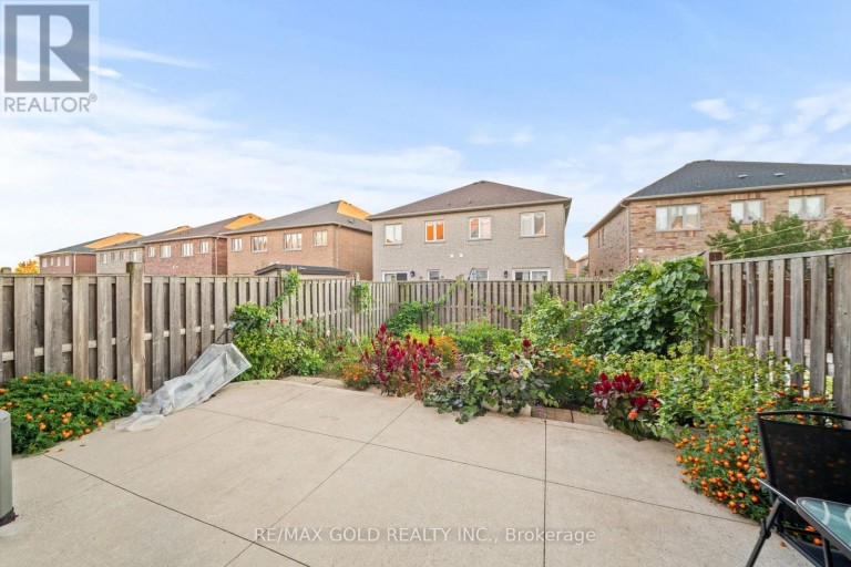 107 CRYSTALVIEW CRESCENT, Brampton (Bram East), Ontario, L6P2S2