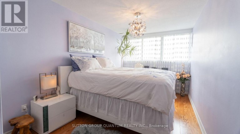 1810 - 11 WINCOTT DRIVE, Toronto (Kingsview Village-The Westway), Ontario, M9R2R9