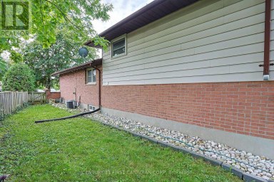 48 CORINTH COURT London East (East A) Ontario photo 37