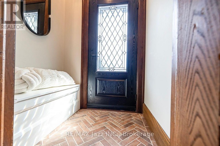 142 ADELAIDE AVENUE W, Oshawa (O'Neill), Ontario, L1G1Y8