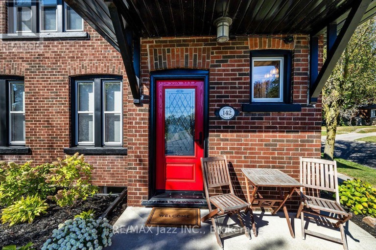 142 ADELAIDE AVENUE W, Oshawa (O'Neill), Ontario, L1G1Y8