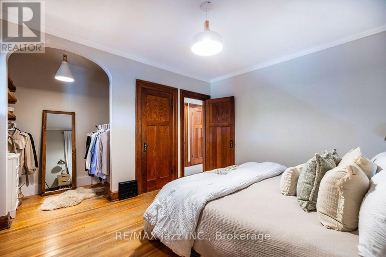 142 ADELAIDE AVENUE W, Oshawa (O'Neill), Ontario, L1G1Y8