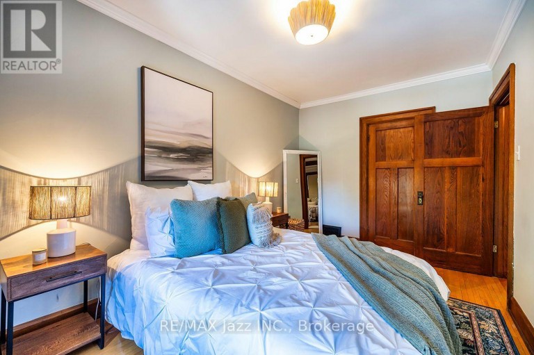142 ADELAIDE AVENUE W, Oshawa (O'Neill), Ontario, L1G1Y8