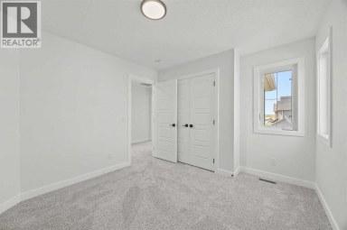 37 Sora Gardens SE Calgary Alberta photo 29