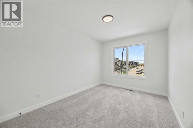 37 Sora Gardens SE Calgary Alberta photo 30