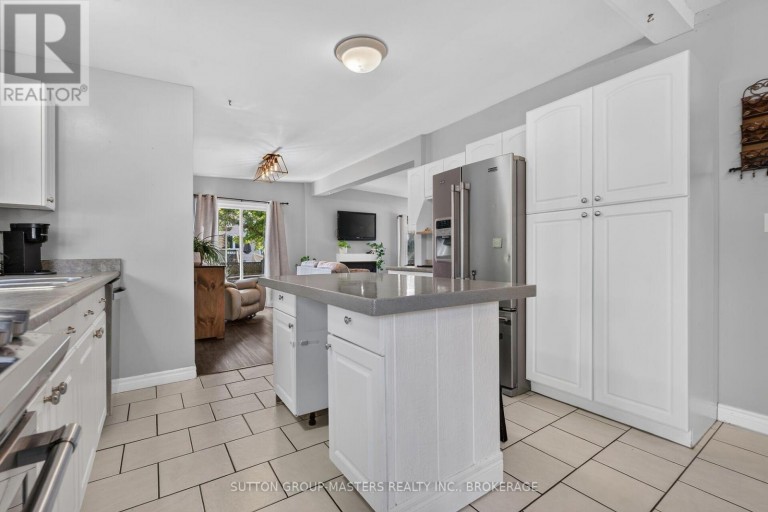 22 QUINTE AVENUE, Loyalist (Amherstview), Ontario, K7N1E5