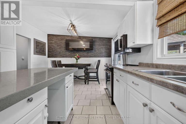 22 QUINTE AVENUE, Loyalist (Amherstview), Ontario, K7N1E5